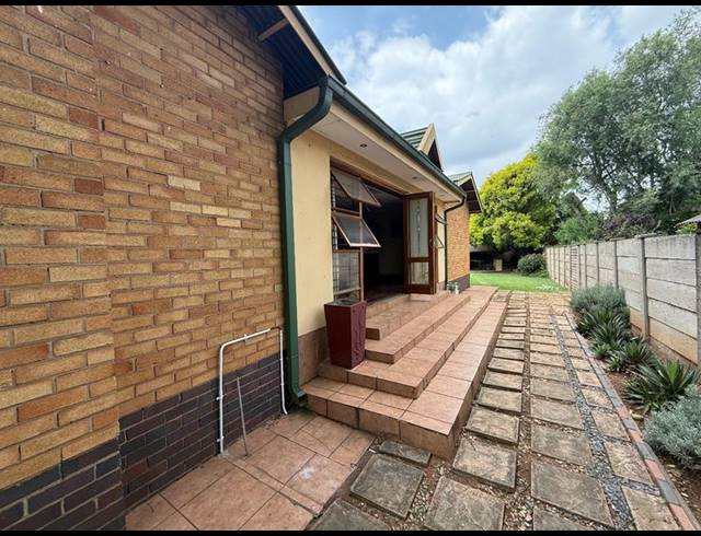 3 BEDROOM PROPERTY TO RENT IN VANDERBIJLPARK SW 5